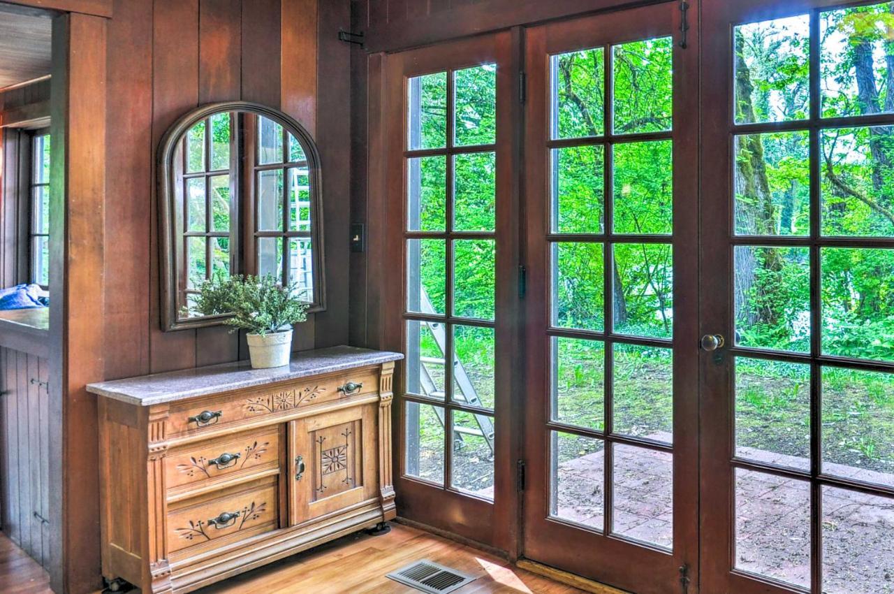 Peaceful And Elegant Cottage With Riverside View Oregon City Bagian luar foto