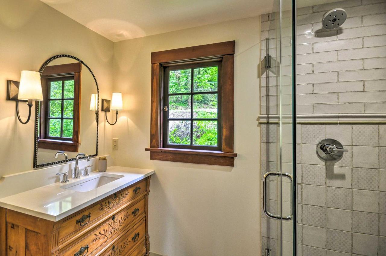 Peaceful And Elegant Cottage With Riverside View Oregon City Bagian luar foto